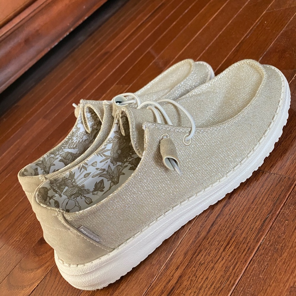 Hey Dude’s Size 7